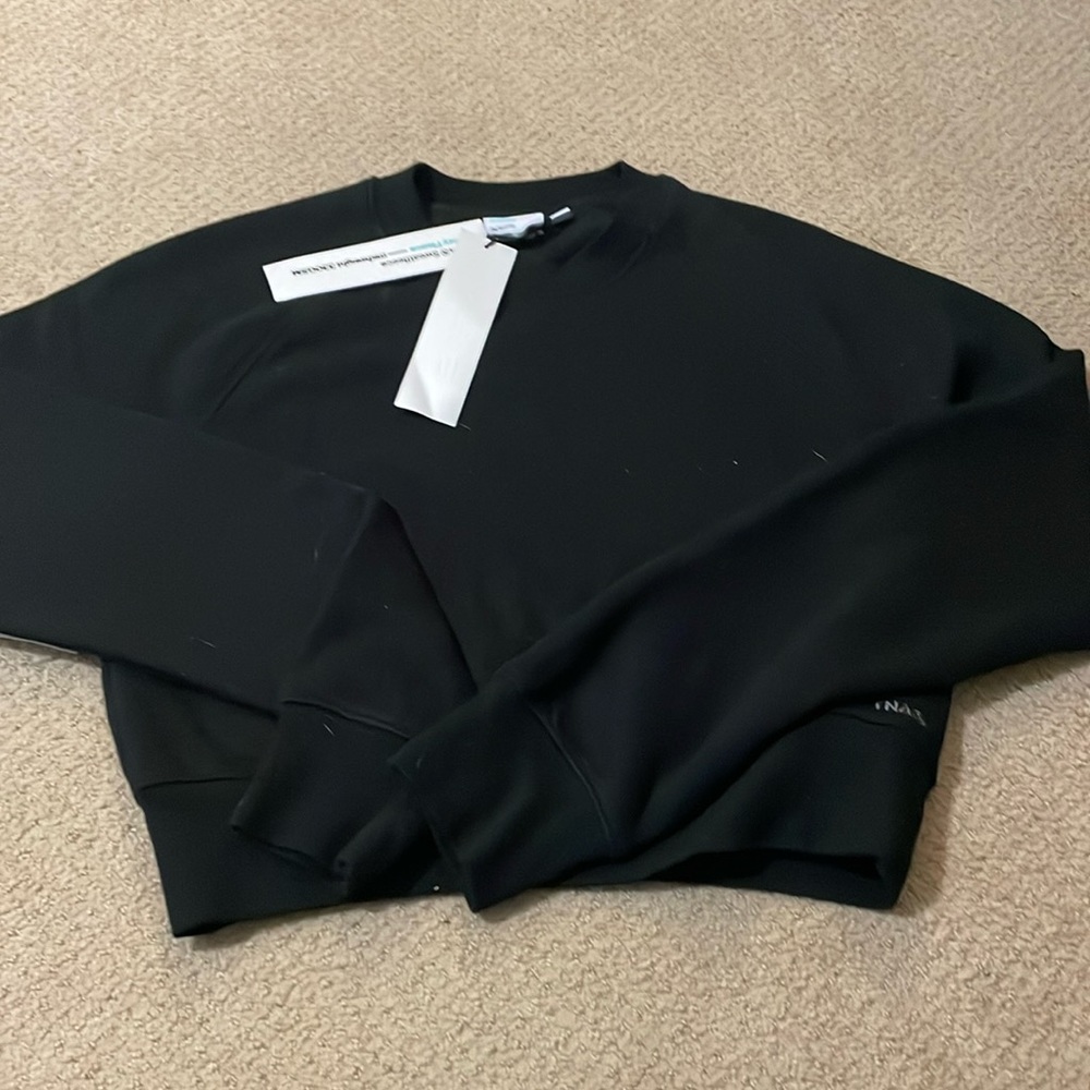 Aritzia TNA perfect fit cropped sweatshirt